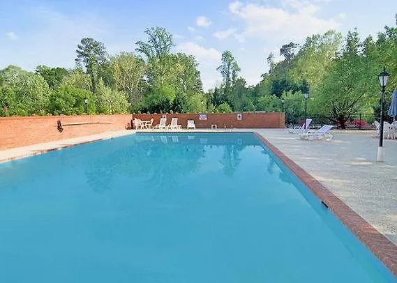 Days Inn By Wyndham Williamsburg Historic Area 2*,